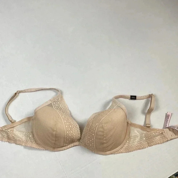 incredible By Victoria Secrets Plunge Bra - Picture 7 of 7